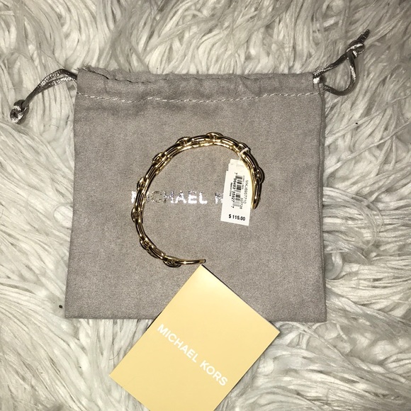 💚Micheal 💚Kors iconic links bracelet🎁 - Picture 3 of 5